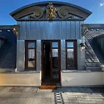 Apartment Louis Hirsch *