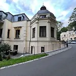 Louis Hirsch Apartment