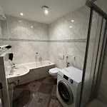 Louis Hirsch Apartment