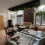 Louis Hirsch Apartment Gera