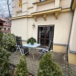 Louis Hirsch Apartment *