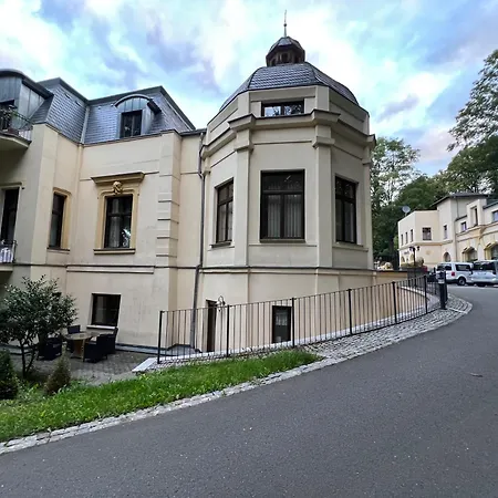 Louis Hirsch Apartmán